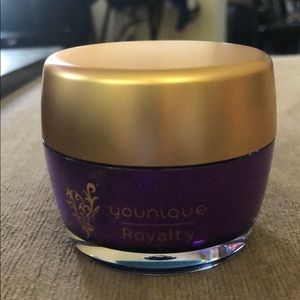 Younique Royalty Detoxifying Mask 1.7 oz